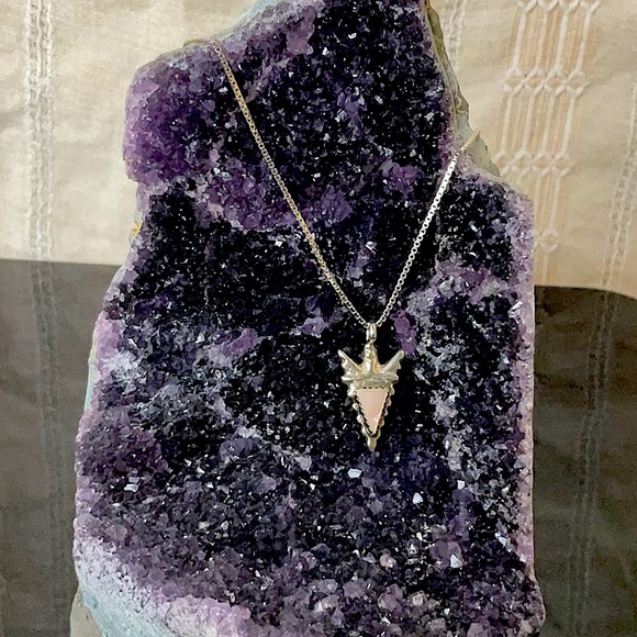 Jewelry - 18” Sterling Silver Box Box Chain Necklace With MOP Pendant